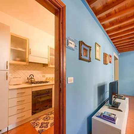 Duomo Luxury Wi-fi A/c Apartment